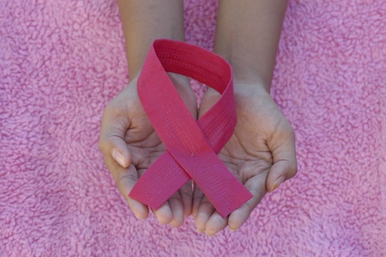 חודש המודעות לסרטן השד - אוקטובר