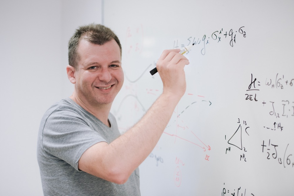 prof Alex retzker. YITZ WOOLF PHOTOGRAPHY for huji
