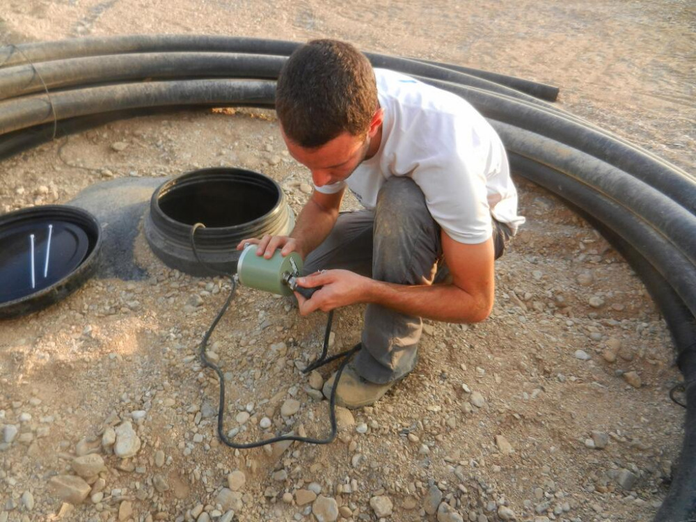 התקנת חיישן (צילום: באדיבות החוקר)