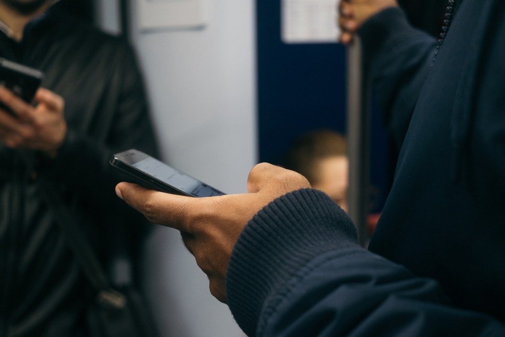 phone. Paul Hanaoka, unsplash