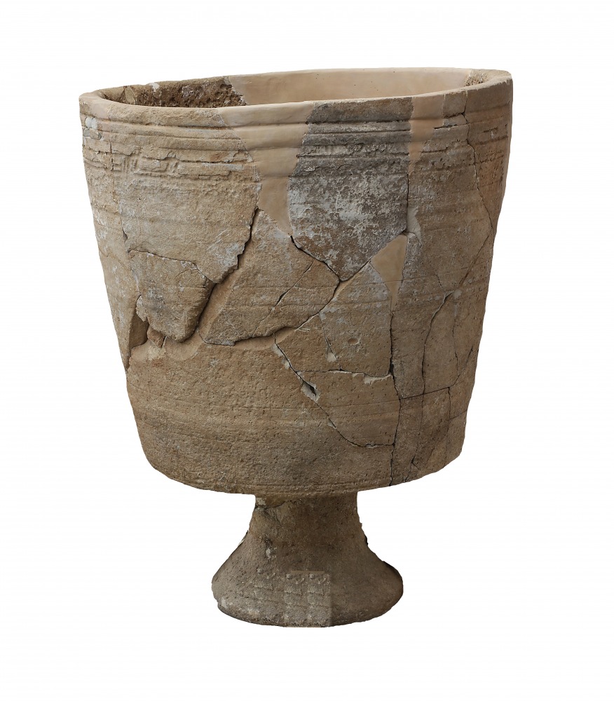 Sepphoris_Whole Jar_hoto by Gabi Laron