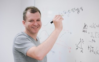 prof Alex retzker. YITZ WOOLF PHOTOGRAPHY for huji