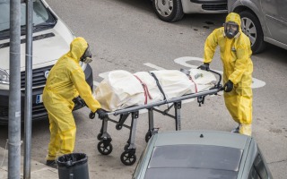 Consequences of the pandemic. photo by Isaac Quesada, unsplash