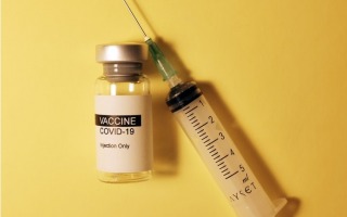 covid19_vaccine._by_hakan_nural_unsplash