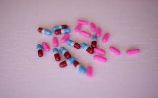 meds._credit_-_quotecatalog_from_unsplash_01.jpg