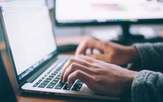 Glenn Carstens-Peters, unsplash