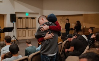 hug. adrianna geo, unsplash