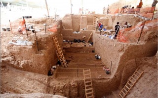 thick_archaeological_layers_uncovered_during_the_dig._-_photo_credit_dr._yossi_zaidner
