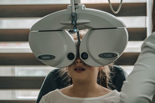 examine eyes. nrd, unsplash