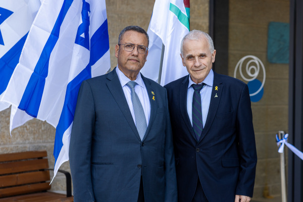 נשיא האוניברסיטה פרופ' אשר כהן וראש העיר ירושלים משה ליאון