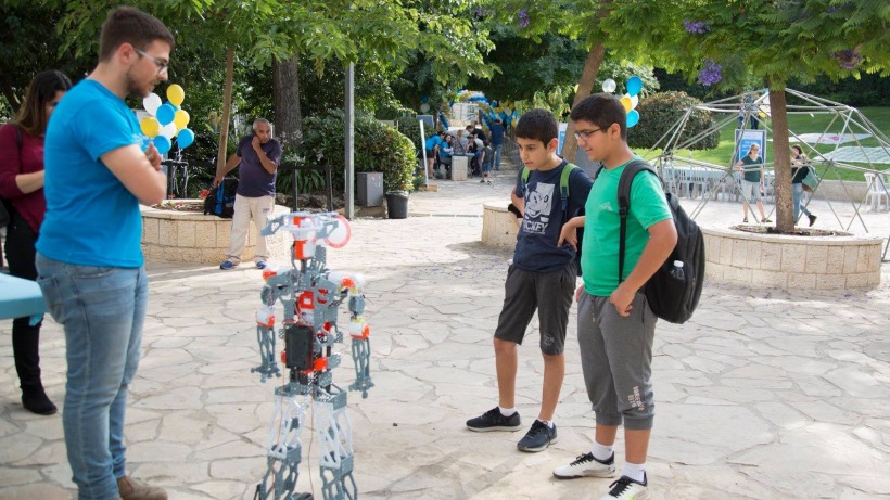 מגווןהאוניברסיטה בקהילה